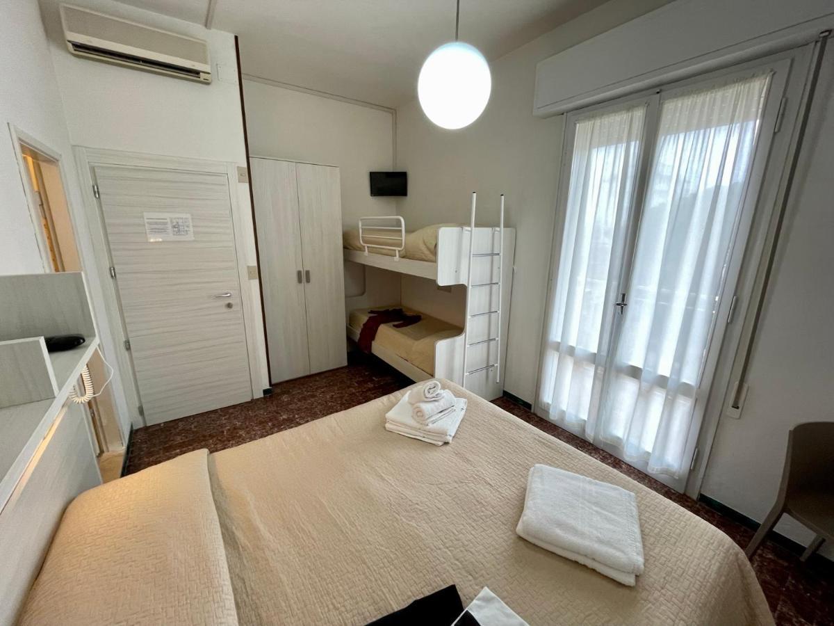 Hotel Napoleon ริชโชเน ภายนอก รูปภาพ