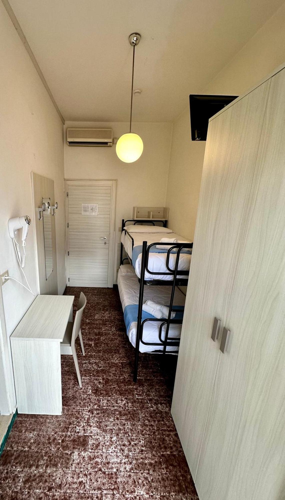 Hotel Napoleon ริชโชเน ภายนอก รูปภาพ