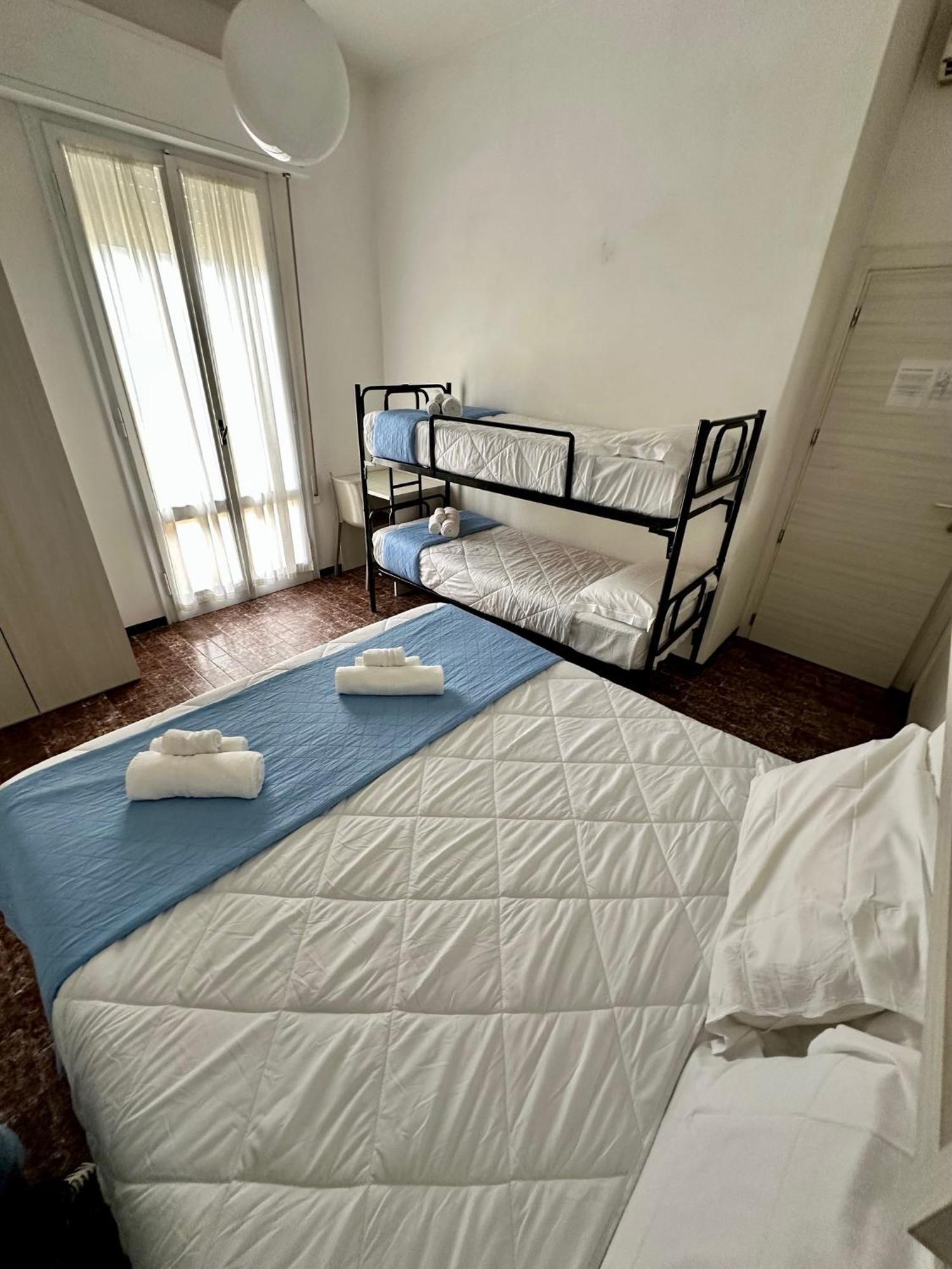 Hotel Napoleon ริชโชเน ภายนอก รูปภาพ